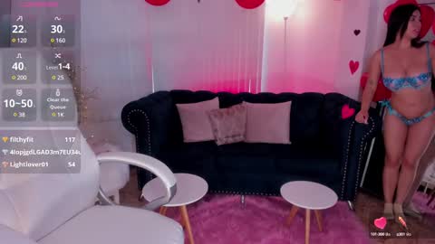 Naomi Campbell online show from February 15, 1:38 pm