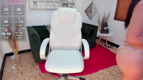 Naomi Campbell online show from March 4, 1:28 pm