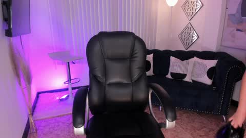 Naomi Campbell online show from January 12, 3:14 pm