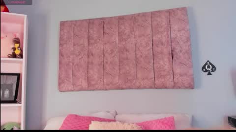 Laura  online show from October 13, 1:52 am