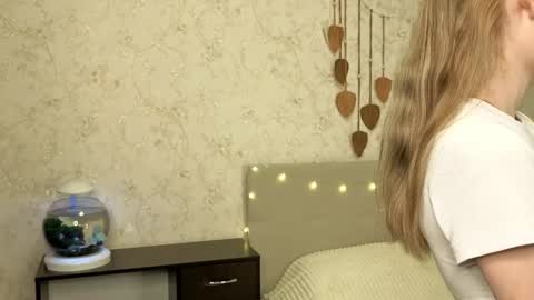 Naomi 3 online show from December 1, 5:22 am