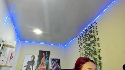 Snapshot of naomy777_ chatting on March 2, 7:30 pm naomy online show from March 2, 7:30 pm