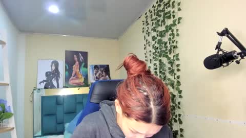 Snapshot of naomy777_ chatting on January 2, 7:18 pm naomy online show from January 2, 7:18 pm