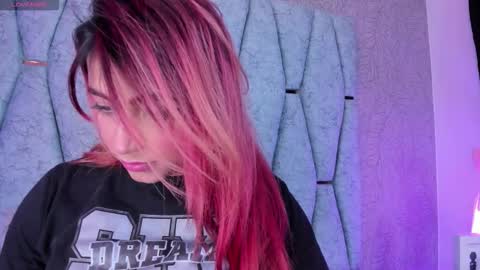 Snapshot of naomy_gomez chatting on October 18, 3:20 am Naomy online show from October 18, 3:20 am