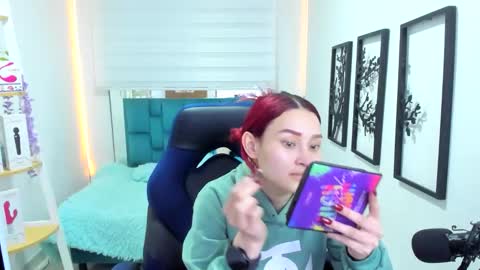 naomy online show from November 28, 3:53 am