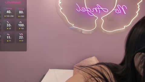 Naomy  online show from April 18, 11:02 am