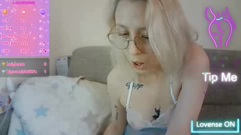 NaozuQAce online show from October 12, 11:23 am