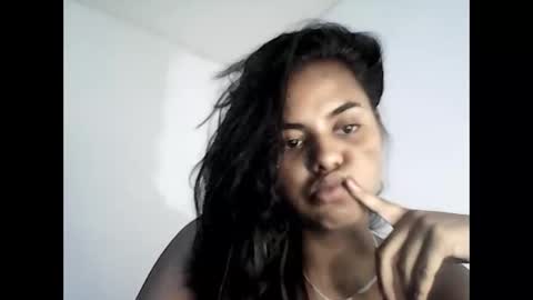 nara_brasileirinha online show from February 4, 1:23 am