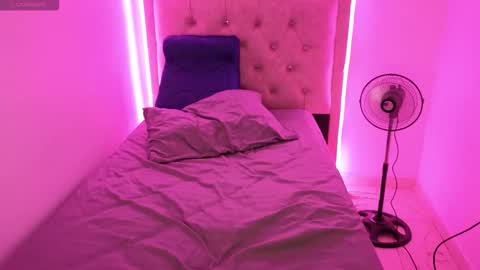 Nasly batista  online show from September 20, 8:34 am