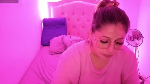 Nasly batista  online show from October 3, 4:17 am