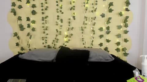 Snapshot of nastasha_nasty1 chatting on February 16, 11:48 pm Maira online show from February 16, 11:48 pm