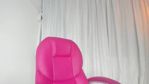 NATALI KIDMAN online show from March 29, 1:21 pm