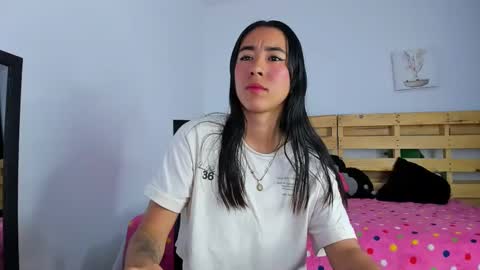 Snapshot of natalia54_ chatting on October 1, 1:43 am NATI  online show from October 1, 1:43 am