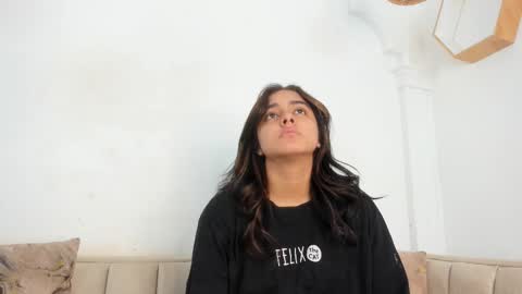 Naty  online show from November 25, 12:07 pm