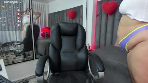 Snapshot of natalia_curvy1 chatting on February 15, 5:39 pm Nathalia online show from February 15, 5:39 pm