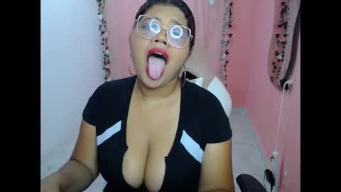natalie_tits1 online show from October 22, 6:24 pm