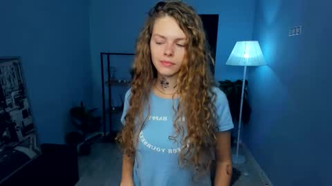 Natalie online show from October 21, 5:11 am