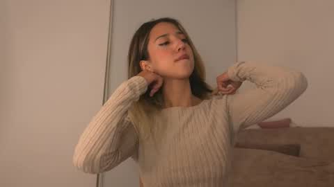 Natasha Independent model online show from December 1, 7:34 am