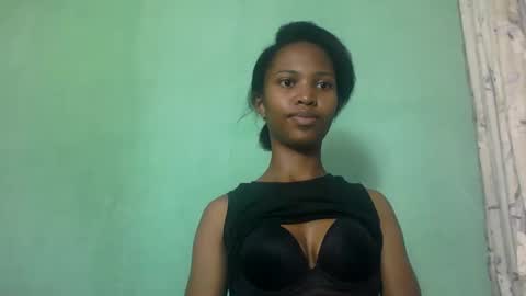 nathalie004 online show from October 17, 6:27 am