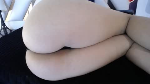 nathaly low online show from March 11, 2:09 pm