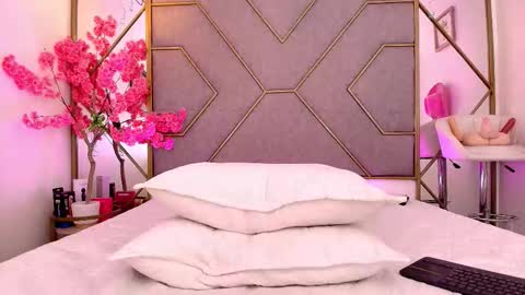 nathalya_summer online show from March 19, 10:25 pm