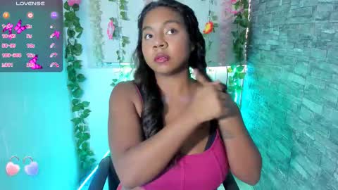 Snapshot of nathasha_jhonsom_ chatting on October 8, 9:08 pm Naty online show from October 8, 9:08 pm