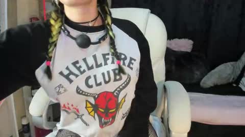 Nat  online show from February 8, 6:39 am