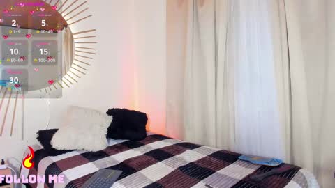 andrea Instagram..natta smithh online show from March 3, 3:05 am