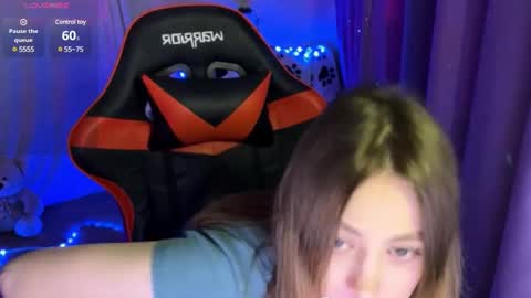 natural_babe666 online show from March 1, 8:42 pm