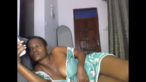 naughtayy online show from March 12, 9:39 pm