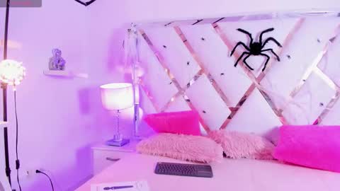 SARA online show from October 25, 11:40 am