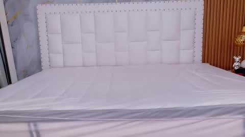 SASHA  online show from February 4, 6:49 am