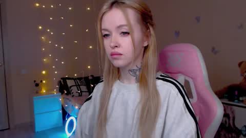 Mable online show from March 21, 1:32 am