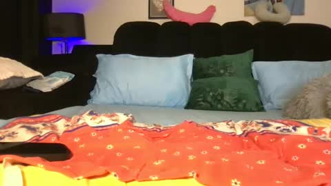 naughty_sandrah online show from July 3, 4:07 am
