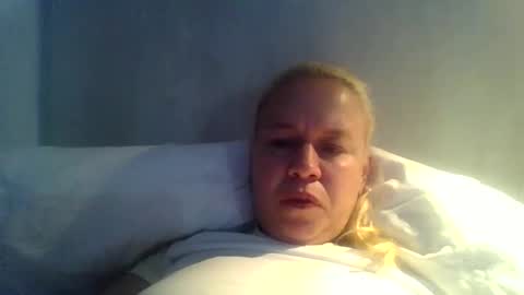 naughtyjennyblondeuk online show from April 14, 6:52 pm