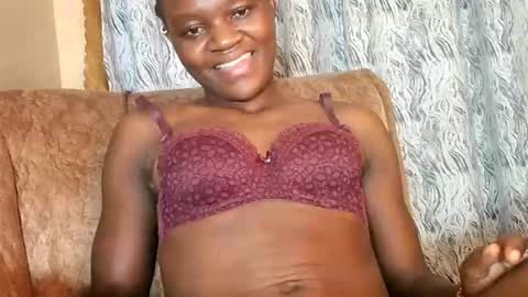 Snapshot of naughtylisah chatting on September 25, 1:32 pm naughtylisah online show from September 25, 1:32 pm