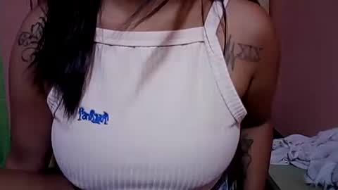 naughtymom_33 online show from September 25, 8:13 am