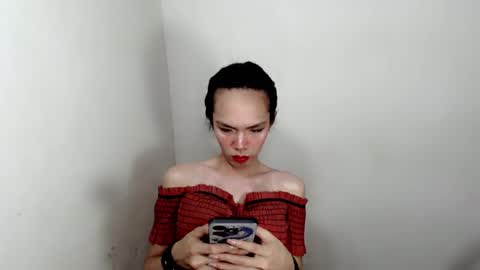 naughtypetiteangel online show from October 16, 12:35 am