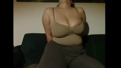 Ella - Naughty Rapunzel online show from January 10, 11:31 pm