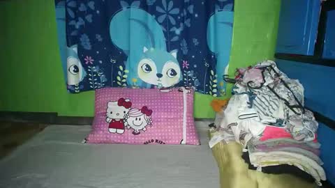 Snapshot of naughtyvina4u chatting on October 10, 5:34 am VI NA online show from October 10, 5:34 am