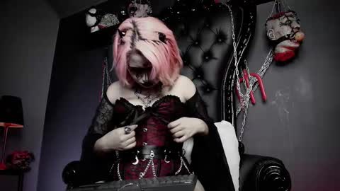 Navier  online show from February 5, 9:29 pm