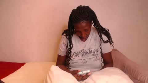 nawtylezi696 online show from September 24, 7:40 am