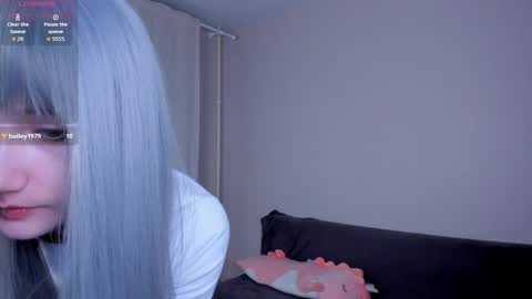 Kira online show from March 30, 8:30 pm