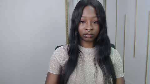 Nayaris 3 online show from April 7, 2:52 pm