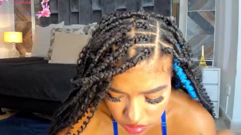 Snapshot of naylagrey chatting on October 8, 2:32 pm online show from October 8, 2:32 pm