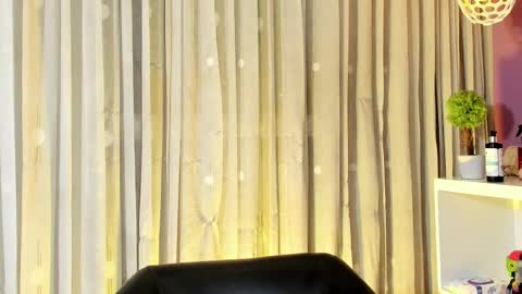 Lunna online show from December 16, 12:05 am