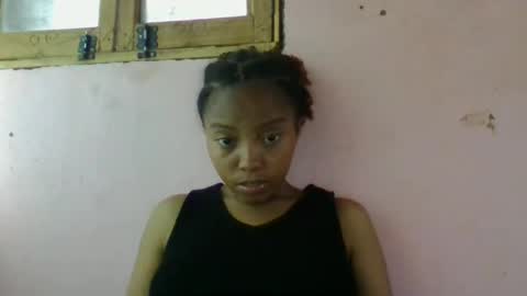 nayrah12 online show from December 1, 1:25 pm