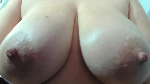 Laura   online show from January 17, 11:12 pm