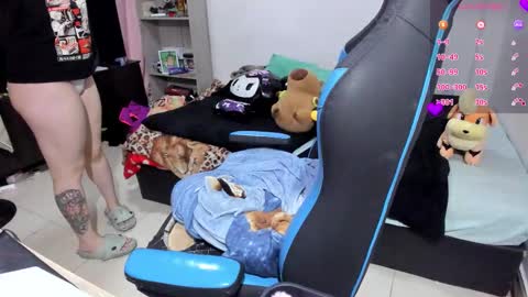 Geek Nicole    im Neeko UwU online show from November 7, 5:07 pm