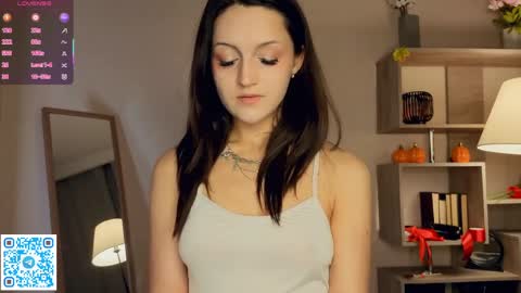 Vicky and Beatrice online show from April 1, 7:11 pm